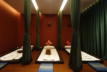 珠海泰式按摩的被动瑜伽：当身体被折叠成诗